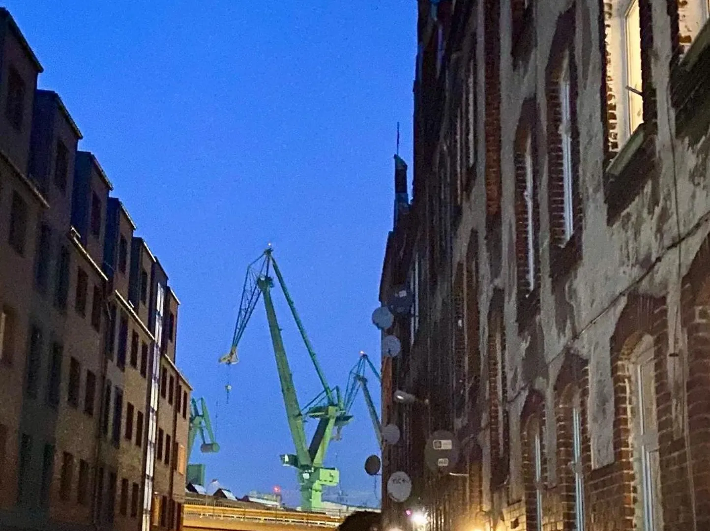 Crane Panorama Apartment Gdansk